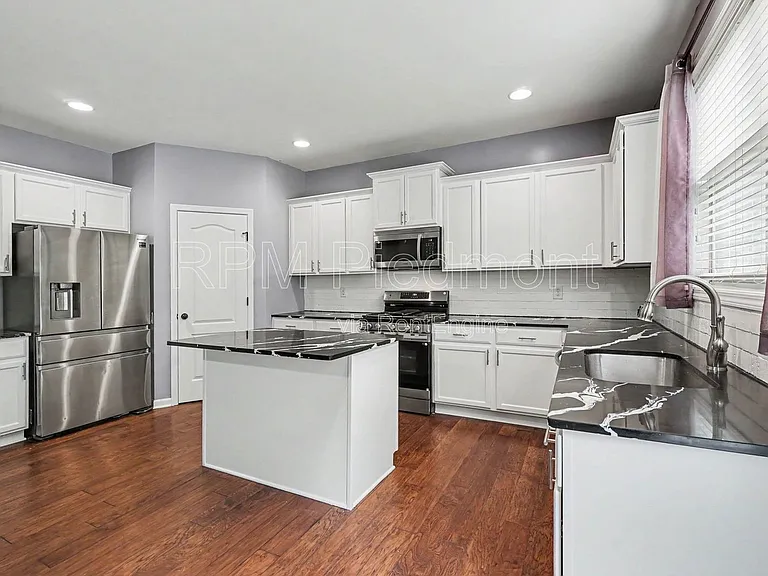2909 Estate View Ct — Photo 3