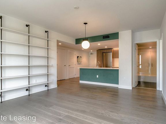 5th image of 1302 22nd St #319
