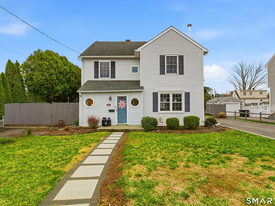 1st image of 37 Dogwood Place