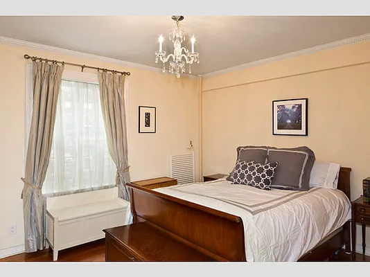 Sold by Stribling | media 18