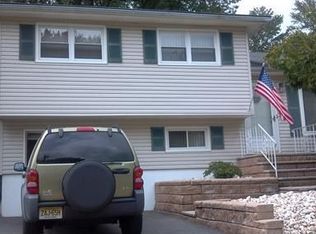 21 N Rahway Ave, Colonia, NJ 07067