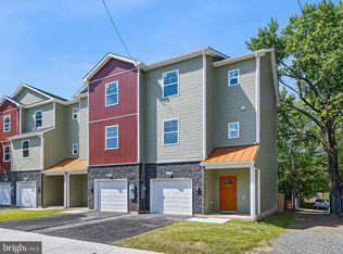 596 W Thirtieth St, Wilmington, DE 19802