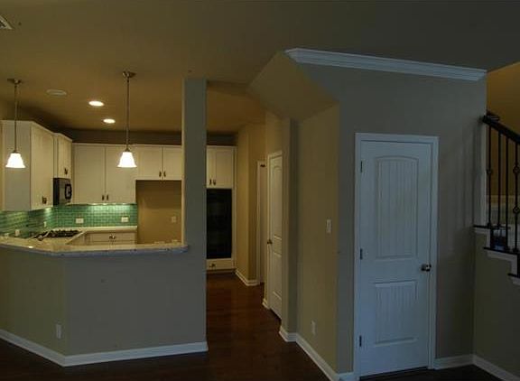 3rd image of 518 S Meadowlark St #A