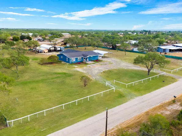 159 WEST TRAIL, Pleasanton, TX 78064