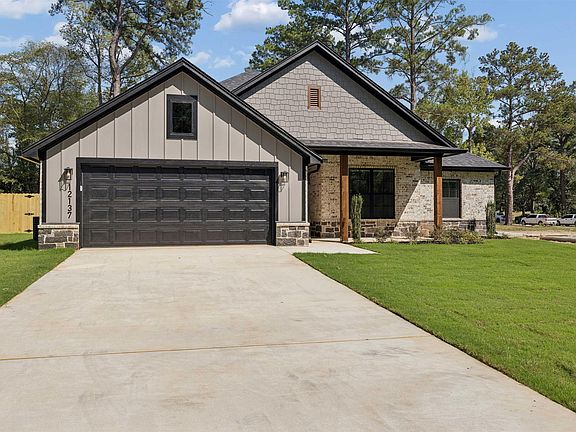2nd image of 12137 Pinecrest Dr