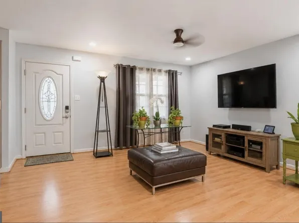 498 Valleywood Rd, Millersville, MD 21108