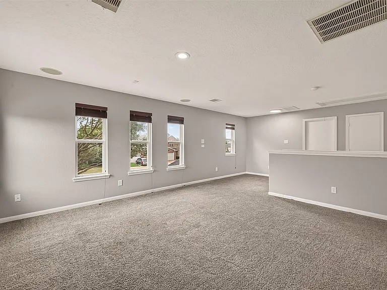 18302 Walden Gate Ln — Photo 32