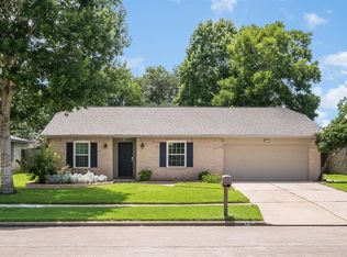 206 Brookdale Dr, League City, TX 77573