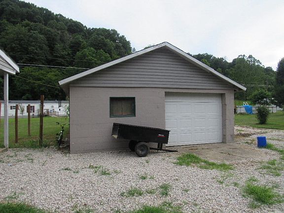 3rd image of 1471 Lower White Oak Rd