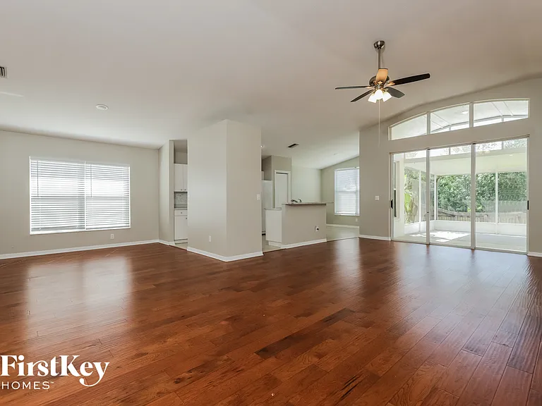 4312 Horseshoe Pick Ln — Photo 3