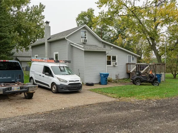 220-210 Kent Ave NE, Hartville, OH 44632