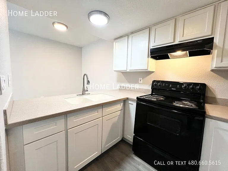 4959 S Park Ave #104 — Photo 8