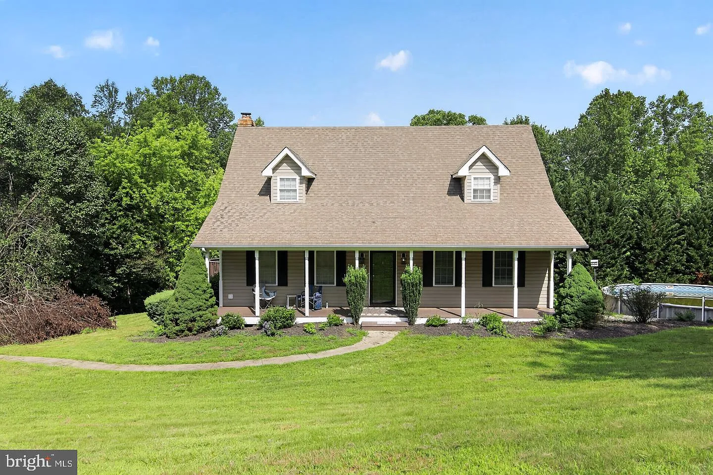 3 bed, 3.5 bath, 1876 sqft, $2,600 — Photo 3