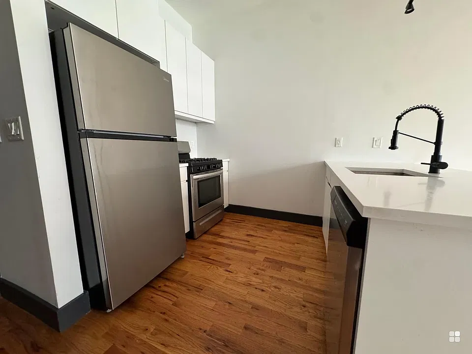 568-572 Communipaw Ave #104Y