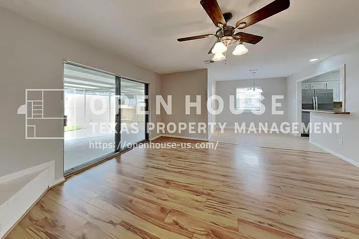 4 bed, 2.0 bath, 1994 sqft, $2,475 — Photo 3