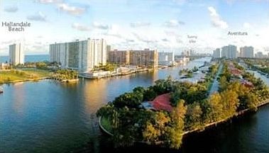 3rd image of 121 Golden Isles Dr #Penthouse 6