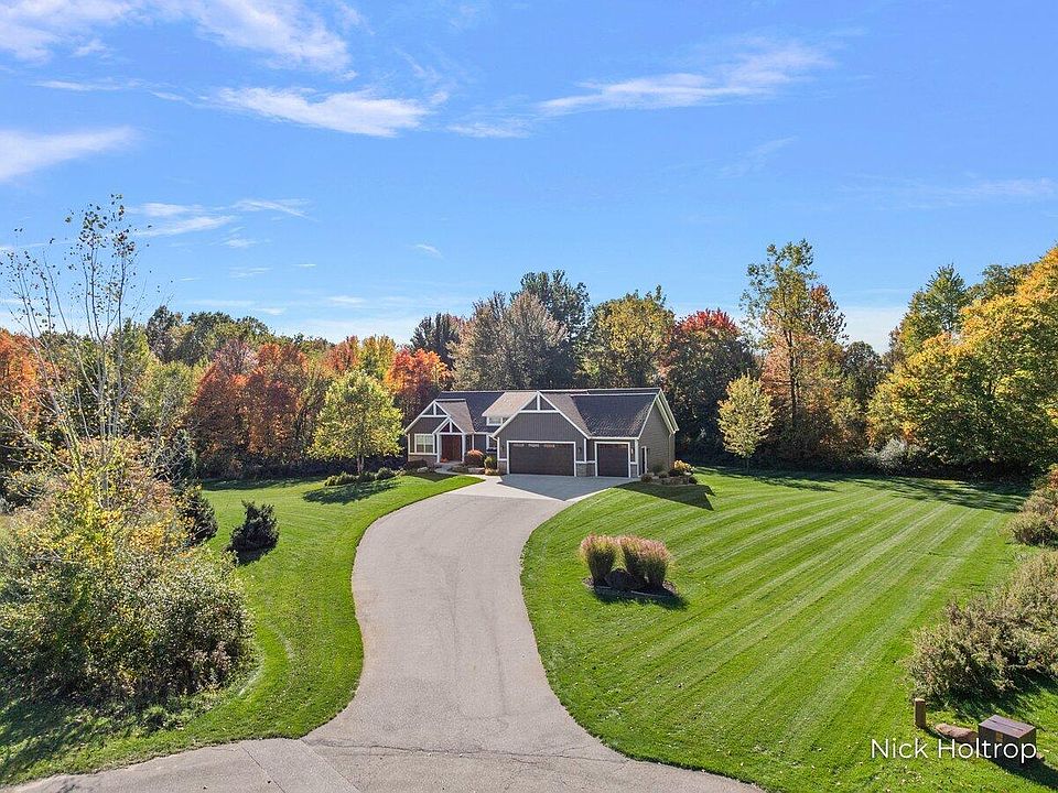 1st image of 6131 Deertrail Ct