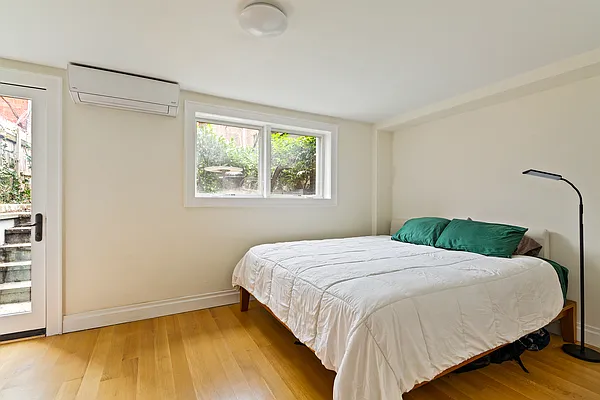 Rented by The Agency | media 4