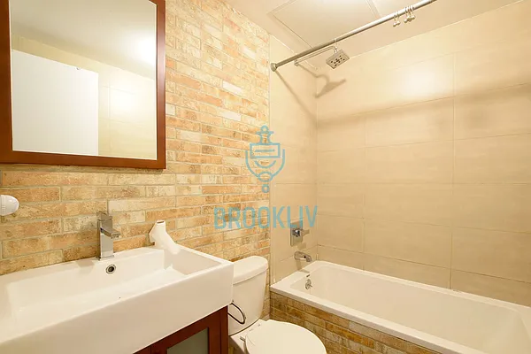 Rented by null | media 60