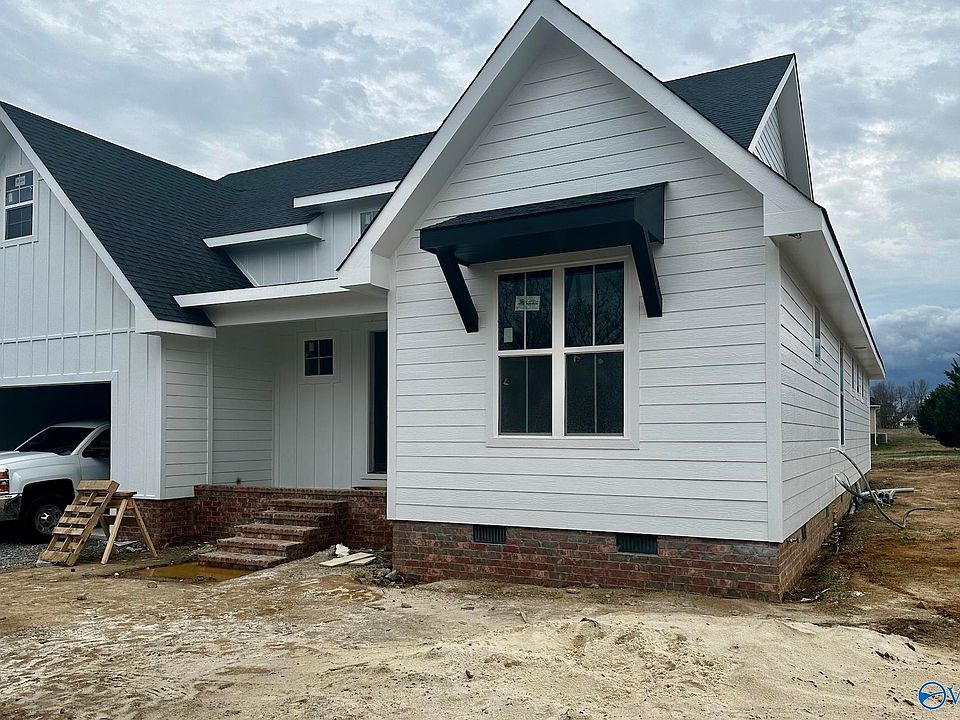 2nd image of 626 Gains St