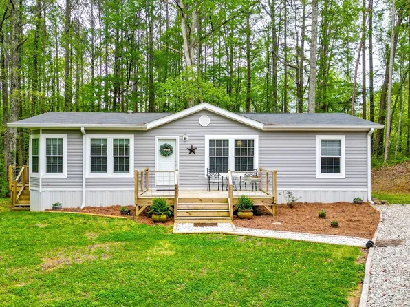 107 W Farm Rd SE, Fairmount, GA 30139