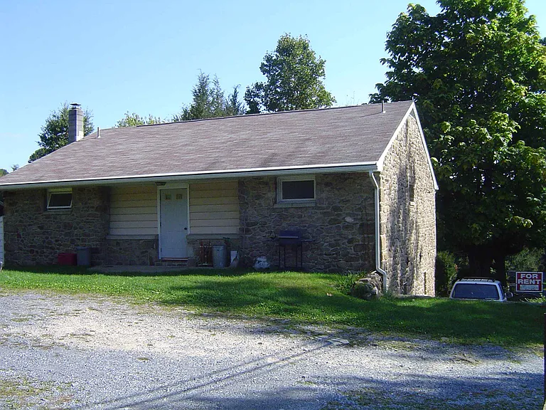125 Poplar Rd #3 — Photo 10