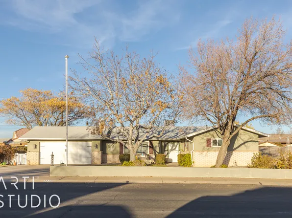 2746 E Crestview Dr, Santa Clara, UT 84765