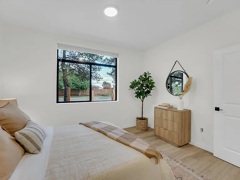 The Meadowlark Apartments — Photo 33