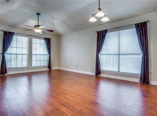 435 L Thompson St, Cedar Hill, TX 75104