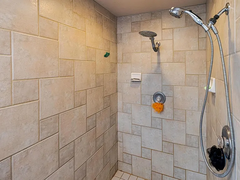 1480 Cresthaven Dr — Photo 31