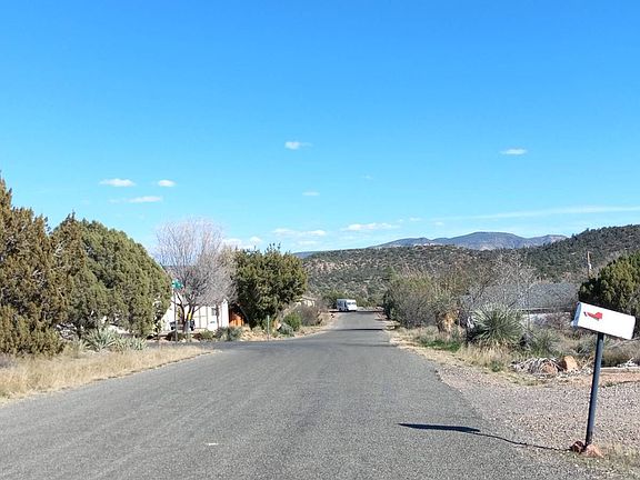 5th image of 4875 E Cedar Dr