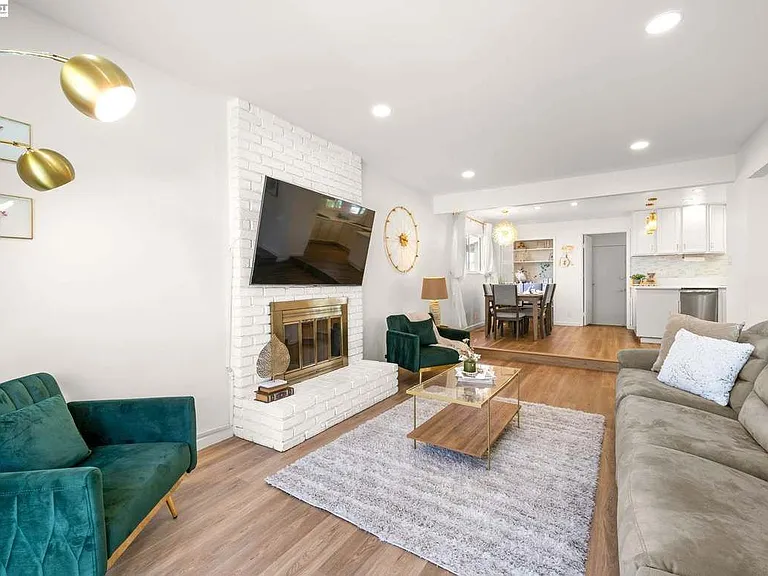 35290 Farnham Dr — Photo 13