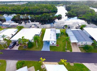 201 Sun Cir, Fort Myers, FL 33905