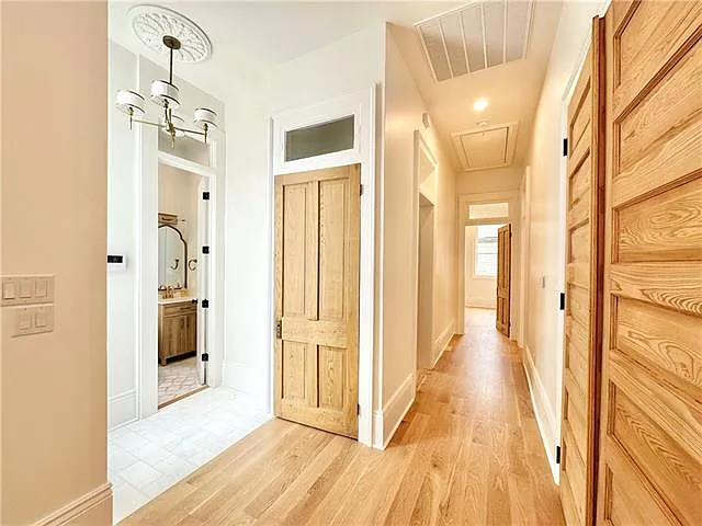 1506 Calhoun St — Photo 7