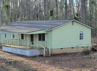 74 Wolfskin Rd, Arnoldsville, GA 30619
