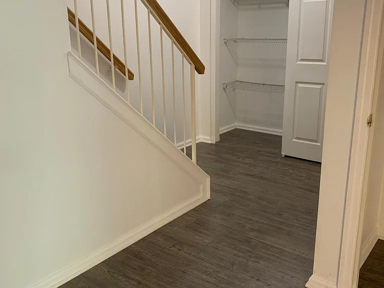 77 Prestwick Way — Photo 12