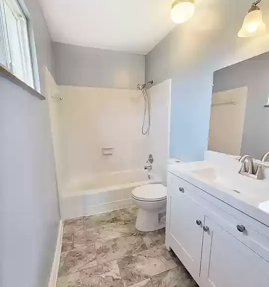 407 Glenoaks Dr — Photo 4