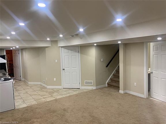 3rd image of 126 Drone Cres