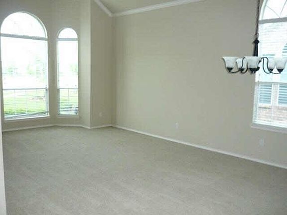 2nd image of 1003 Swan Lake Dr