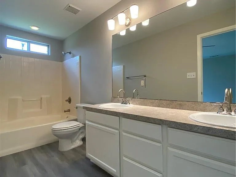 504 Debra Dr — Photo 13