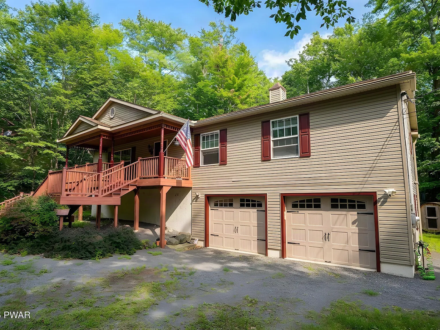 3 bed, 3.0 bath, 2144 sqft, $3,200 — Photo 3