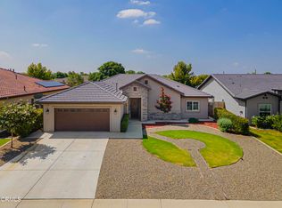 10221 Azimuth St, Bakersfield, CA 93306