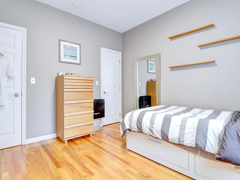 607 Onderdonk Ave #2 — Photo 14