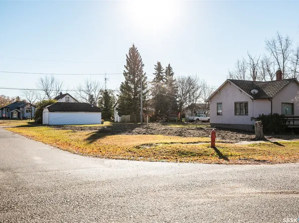 204 Chipman Street, Luseland, SK S0L 2A0