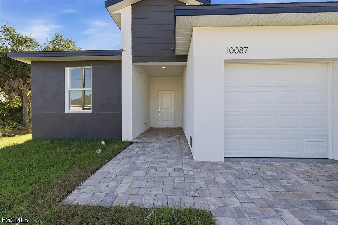 Building Photo - 10087 Amicola St