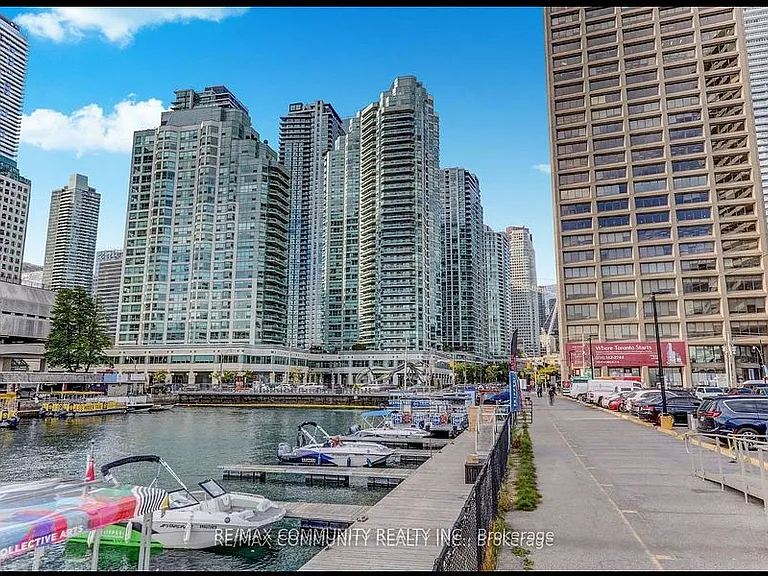 10 York St #2907 — Photo 36