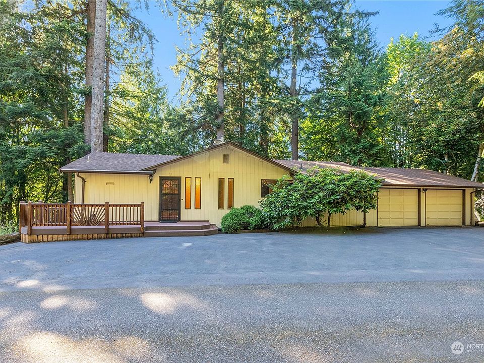1st image of 29 Lake Louise Drive