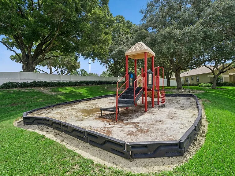 480 Rob Roy Dr — Photo 28