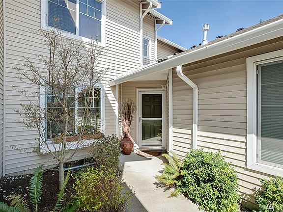 2nd image of 5909 Panorama Dr SE APT 18-102