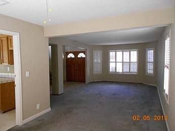 3rd image of 905 Kings Canyon Ct